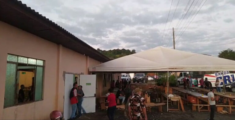 Atirador de Realeza morreu no hospital, diz PM