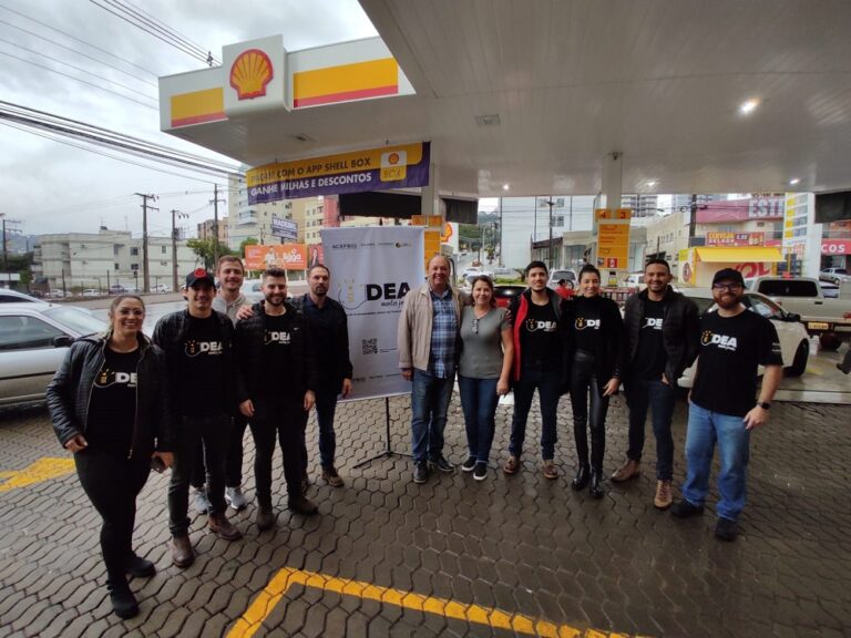 Em 40 minutos, o Posto City Bell vendeu os 3.000 litros de combustível da campanha Feirão do Imposto