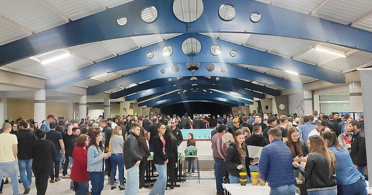 Feira de Agricultura Familiar marca Semana Acadêmica de Agronomia na Unisep DV