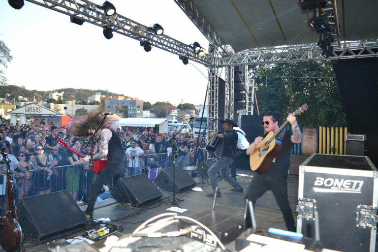 Rock Culture reúne 20 mil pessoas em Francisco Beltrão