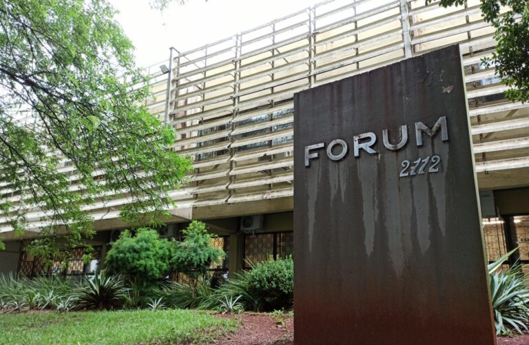 Réus estão sendo julgados no Fórum de Beltrão por tentativa de homicídio