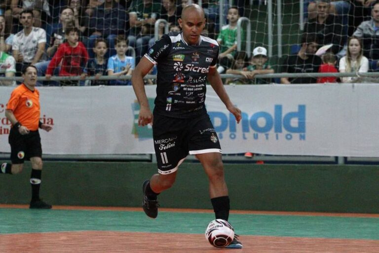 Galo Futsal vira sobre o Palmas e cola no G4 da Série Ouro