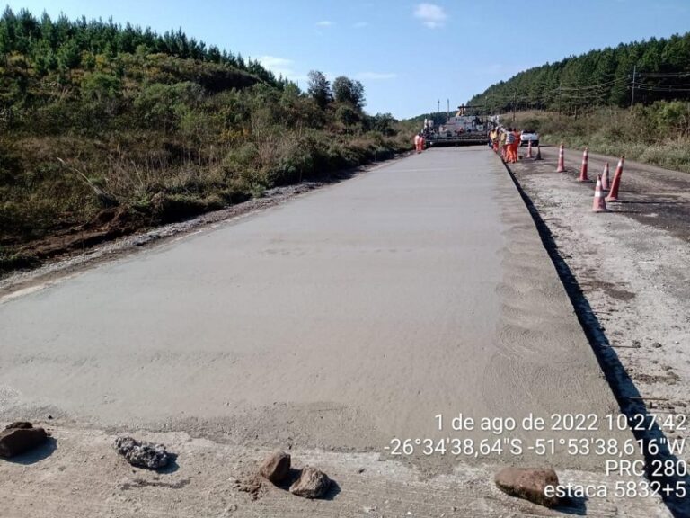 Revitalização da principal rodovia do Sudoeste tem 71% do novo pavimento concluído