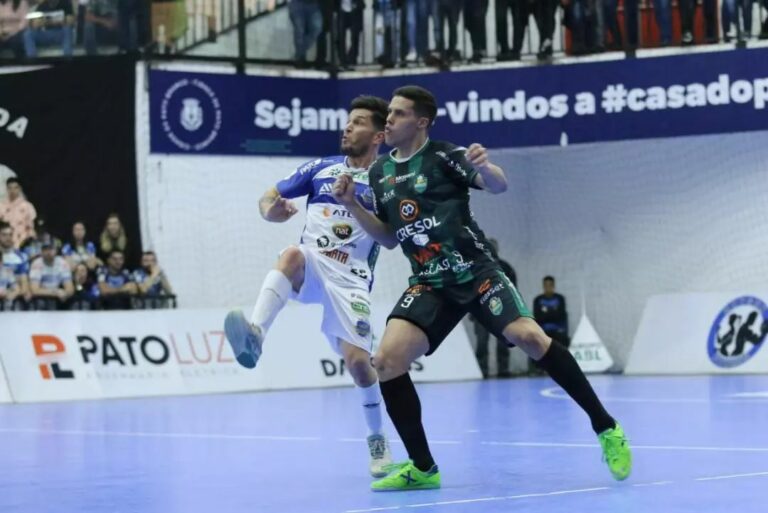 Marreco e Pato iniciam em casa briga por vaga nas quartas da LNF