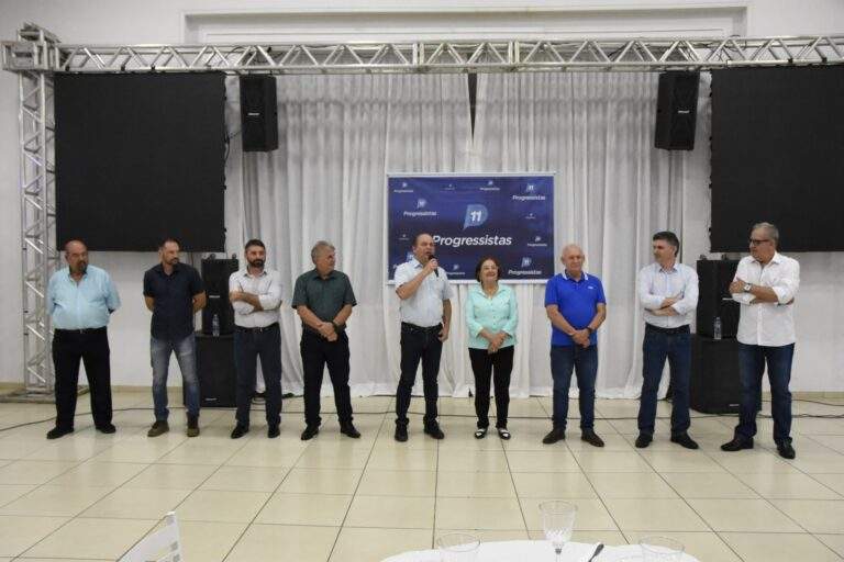 Com a presença de Ricardo Barros, PP filia 104 novos membros em Beltrão