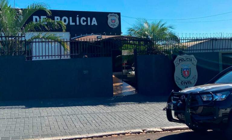 Motorista foge após atropelar motociclista