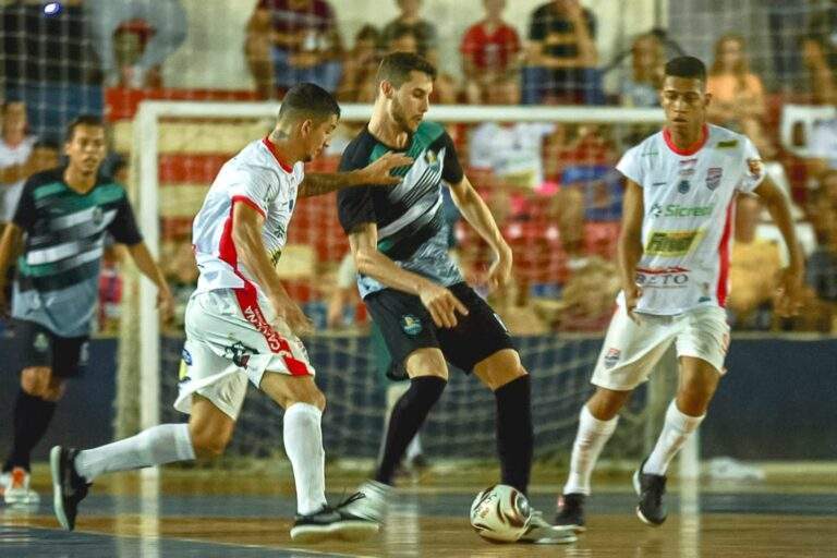 Marreco sofre gol no fim e empata com Palotina