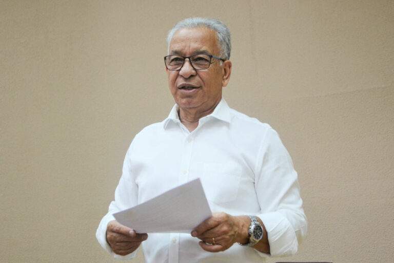 Por gripe aviária, Paraná proíbe presença de aves em exposições