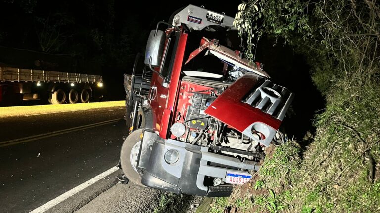 Grave acidente na PR-182 deixa uma vítima fatal e causa interrupção no trânsito