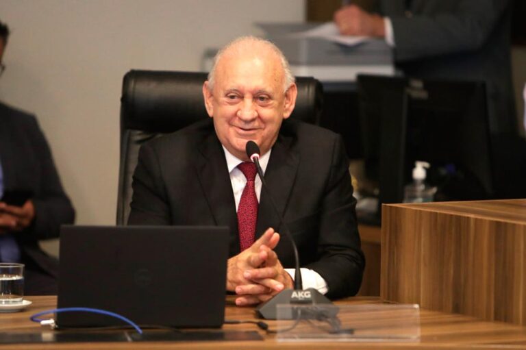 Deputado Traiano viabiliza ônibus para o Marreco