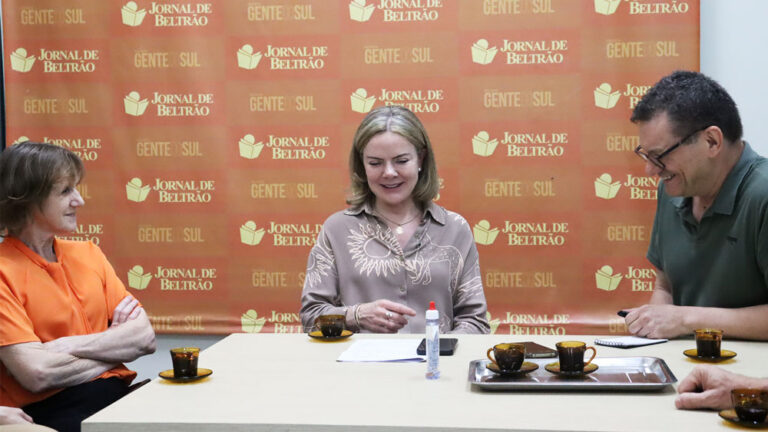 Lula escolhe Gleisi Hoffmann como ministra da articulação política