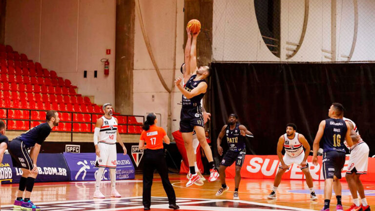 Pato Basquete disputa vaga nos play-offs da NBB