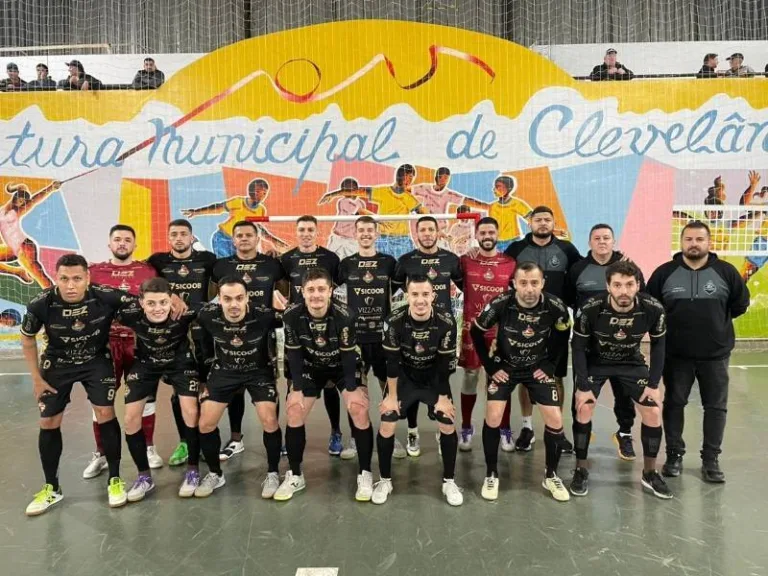 Galo foi superado pelo Clevelândia na primeira partida da segunda fase da Prata