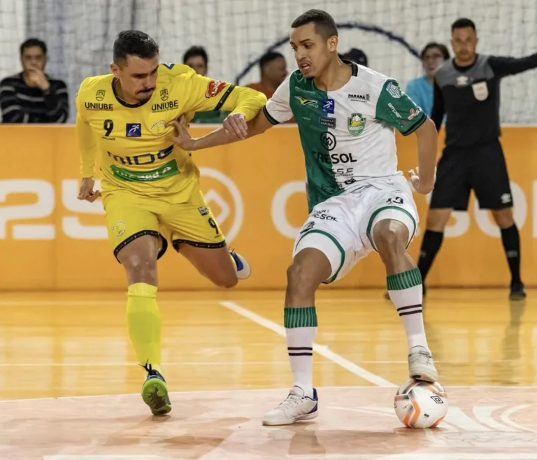 Marreco perde do Praia Clube, fora, pela LNF