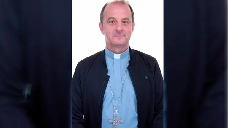 Dom Edgar cita Papa Pio 12 e o dogma da Virgem Maria