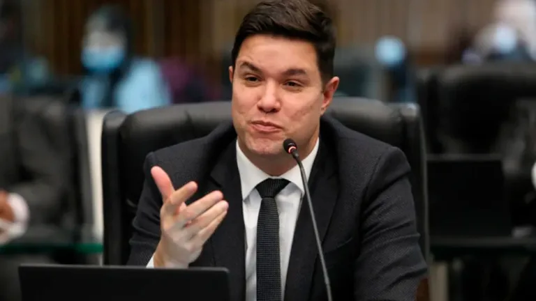 Guto Silva diz que time do governador Ratinho Júnior deve permanecer unido