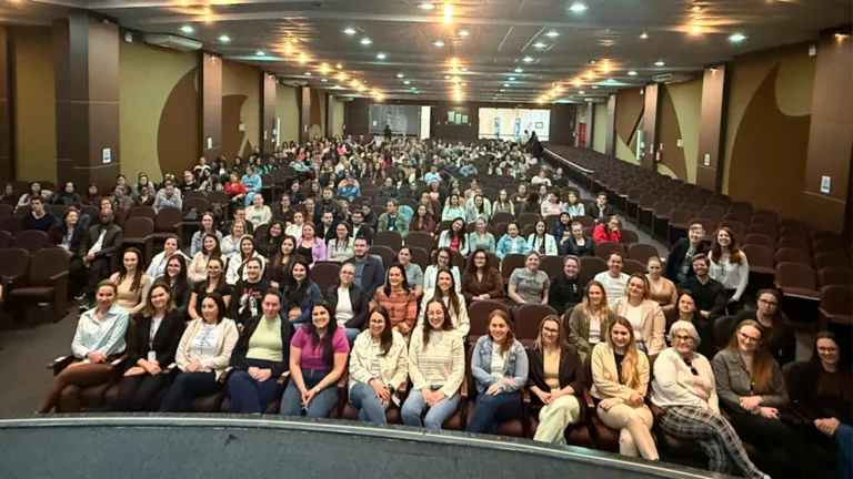 Profissionais de saúde discutem o PlanificaSUS