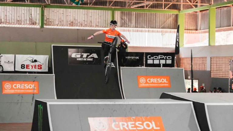 Duda Penso é medalha de ouro no BMX Cresol Base Fest em Maringá
