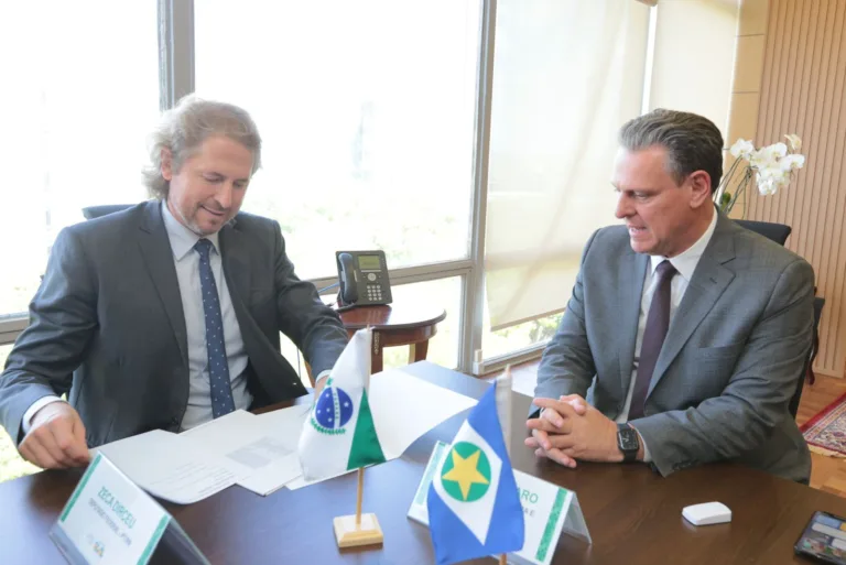 Zeca Dirceu cobra medidas em favor dos produtores de leite