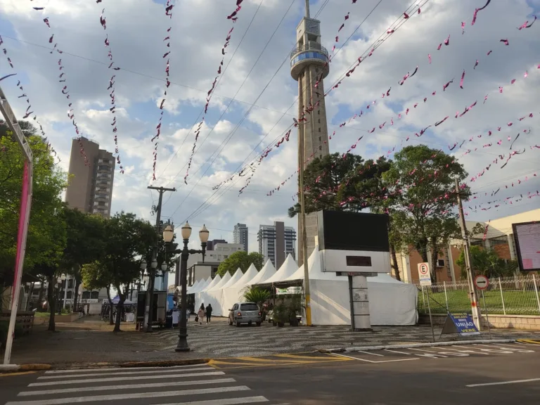 Tempo bom, dia bom pra ir na praça, hoje, em Beltrão