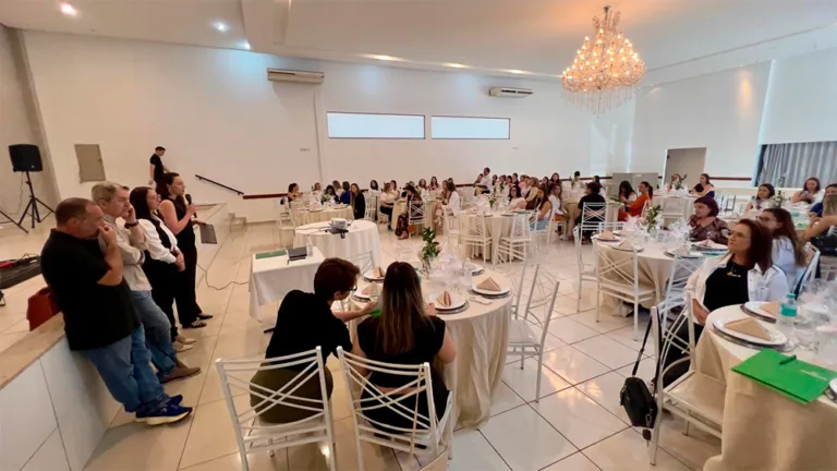 Unimed reforça protagonismo das secretárias durante encontro anual em Francisco Beltrão