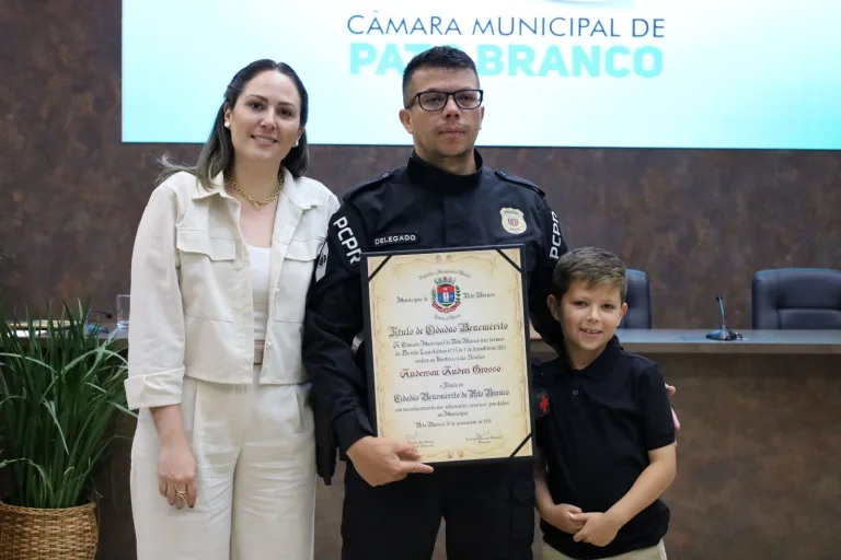 Delegado Anderson Grosso homenageado pela Câmara de Pato Branco