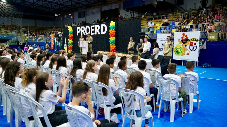 Proerd forma alunos de escolas públicas