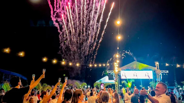 Santa Fé reúne 650 pessoas em tradicional luau da virada