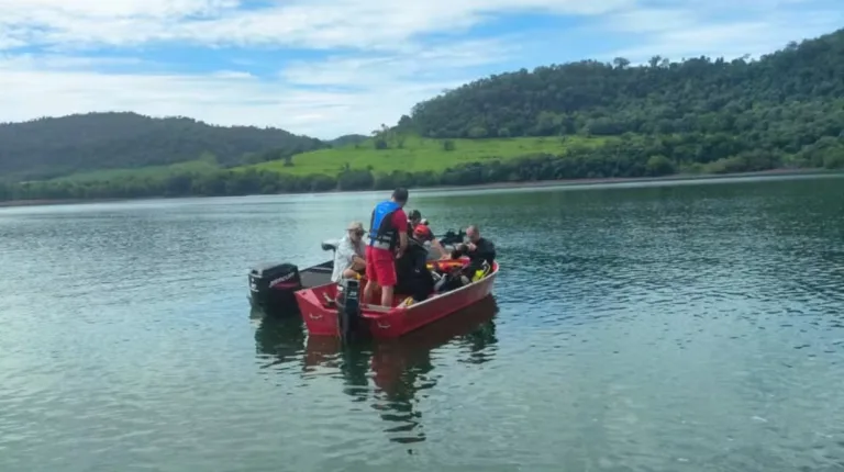 Bombeiros encontram corpo no alagado após quatro dias de buscas