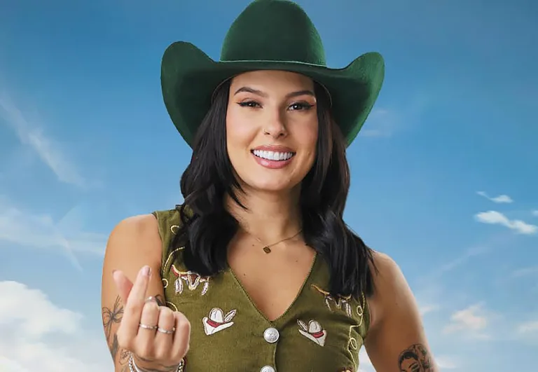 Ana Castela e Sicredi renovam parceria