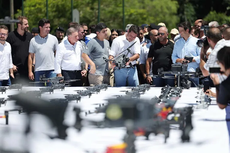 Ratinho Júnior entrega 243 drones para forças de segurança do Paraná