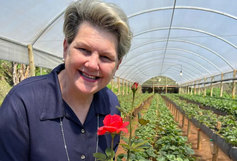 Lurdinha teve uma queda, mas está tudo bem