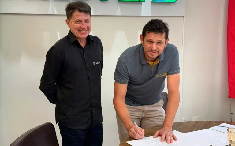 Acedv/CDL e Sicredi firmam parceria