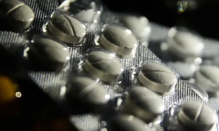 Entrada da indústria nacional marca nova fase de remédios