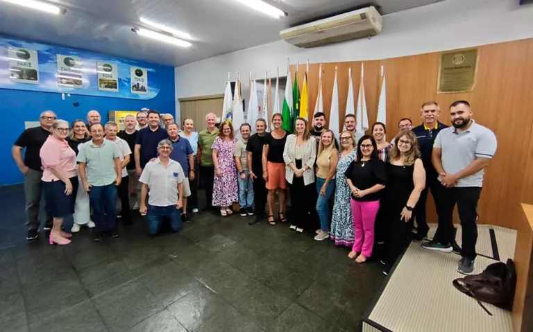 Mara Fornazari fala a rotarianos sobre agressões às mulheres