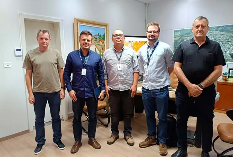 Prefeitura e EPR Iguaçu conversam sobre melhorias viárias na cidade