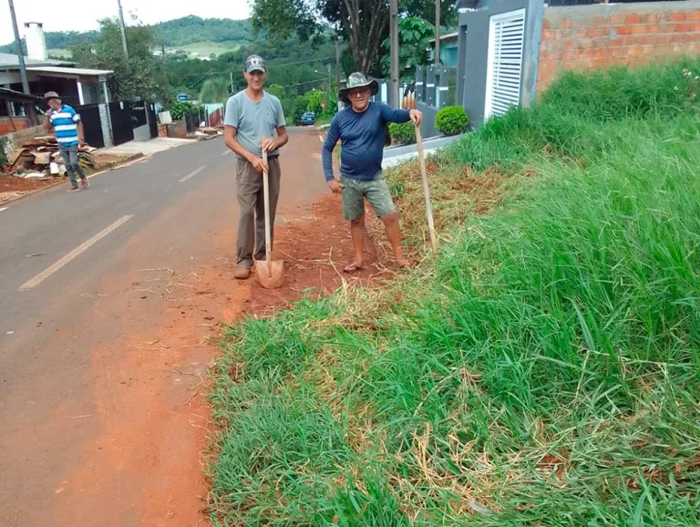 Iniciativa melhora rua no bairro Padre Ulrico