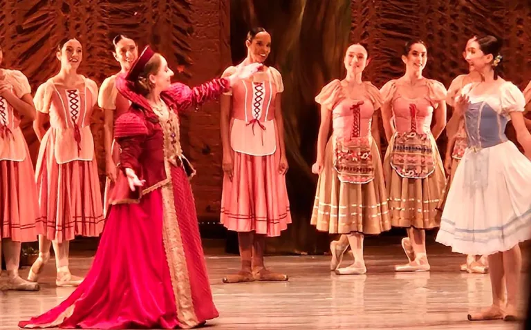 Bailarinas de Beltrão vivem experiência especial no Teatro Guaíra