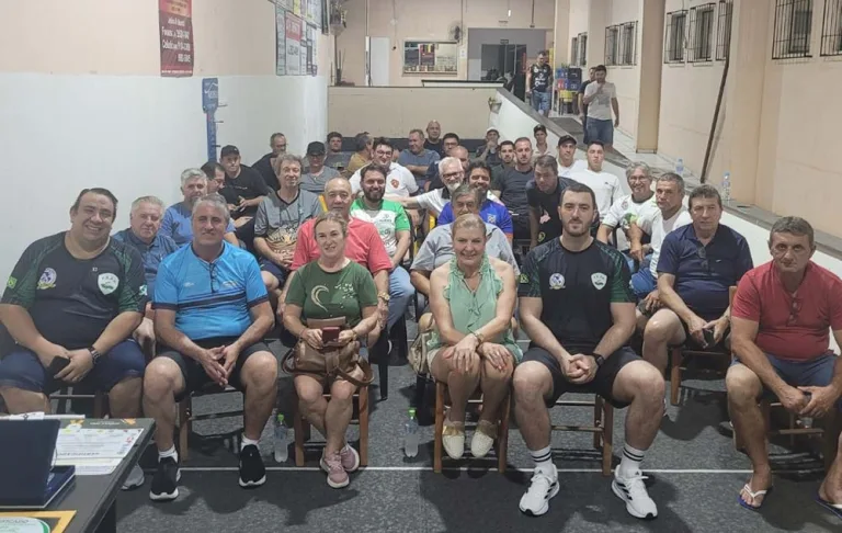 Curso de arbitragem de bocha reúne sudoestinos em Beltrão