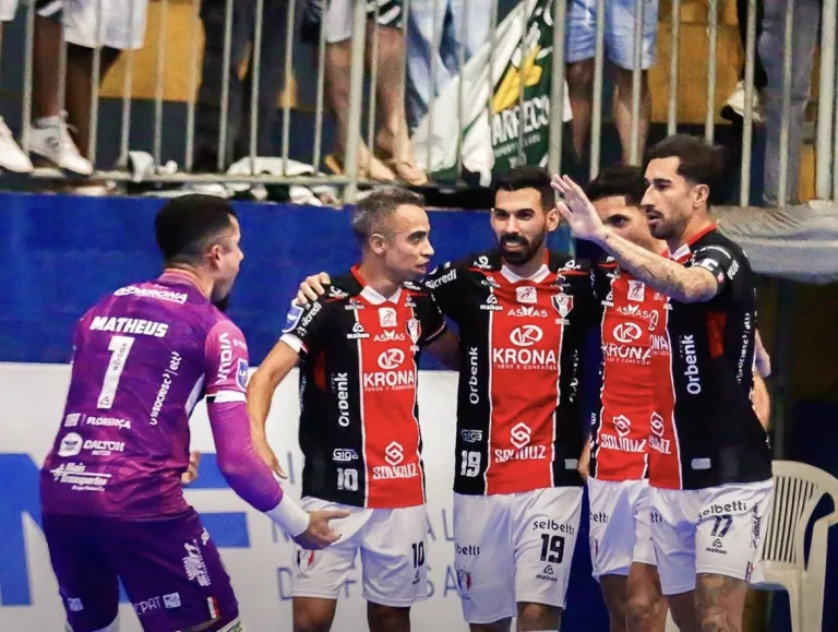 Marreco leva goleada do Joinville, em casa