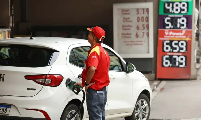 Combustíveis: governo propõe reduzir tributos