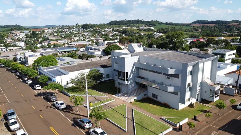 Renascença abre inscrições para estagiários com bolsas de até R$ 1,2 mil