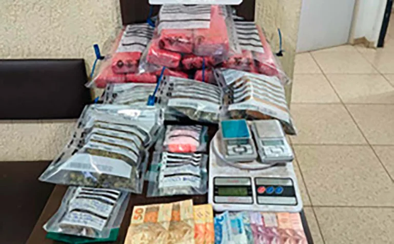 PM apreende mais de 10 quilos de drogas no Bairro Planalto