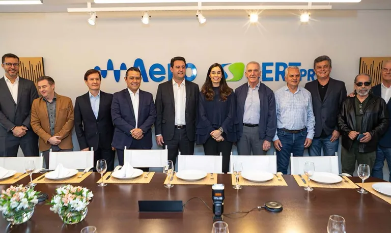 Ratinho Junior destaca avanços do Paraná em encontro na Aerp