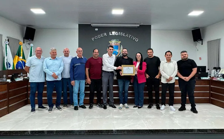 Diretor clínico do Hospital Pró-Vida é homenageado com Moção de Aplauso