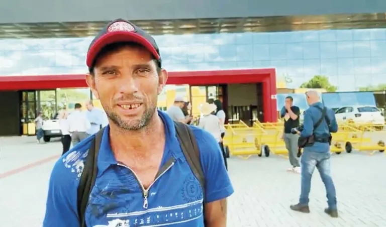 Novos carrinhos dos coletores reforçam importância dos recicladores