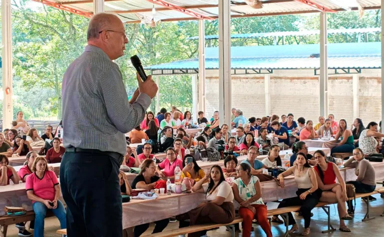 Encontro de mulheres atrai grande público em Marmeleiro