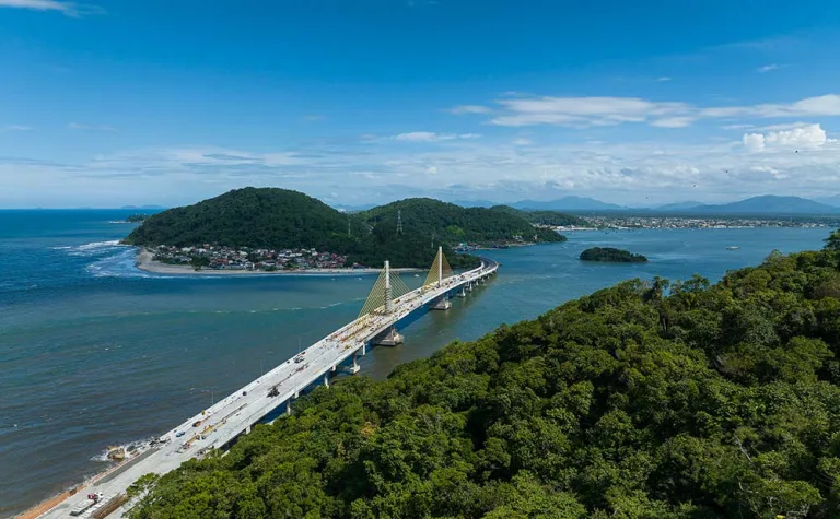 Ratinho Junior anuncia entrega da Ponte de Guaratuba para 29 de abril