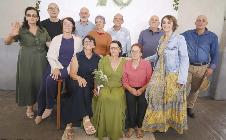 Entre distâncias e memórias, 12 irmãos se reencontram em Beltrão