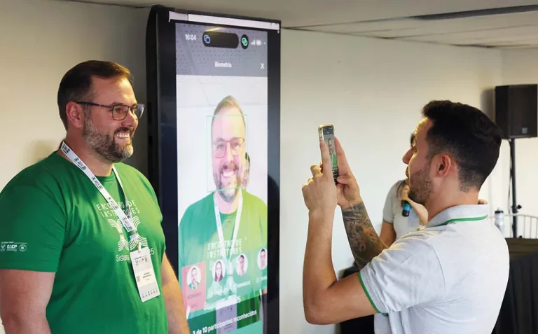 Biometria facial opera 100% dos cursos do Sistema FAEP